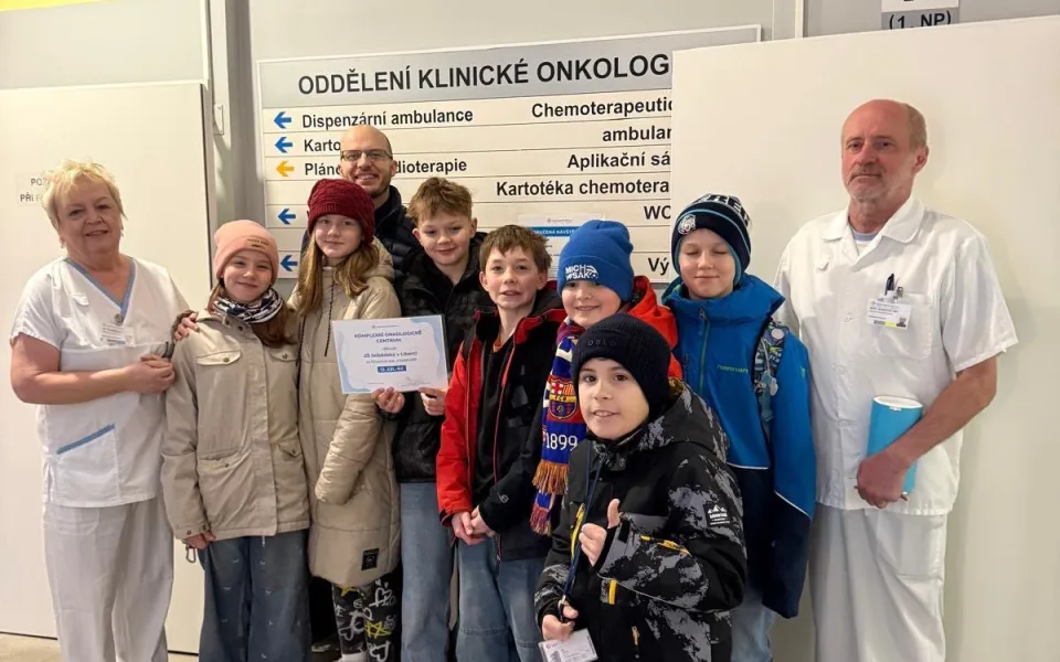 Krásné gesto dětí ze ZŠ Ještědská. Uspořádaly sbírku, výtěžek darovaly liberecké onkologii