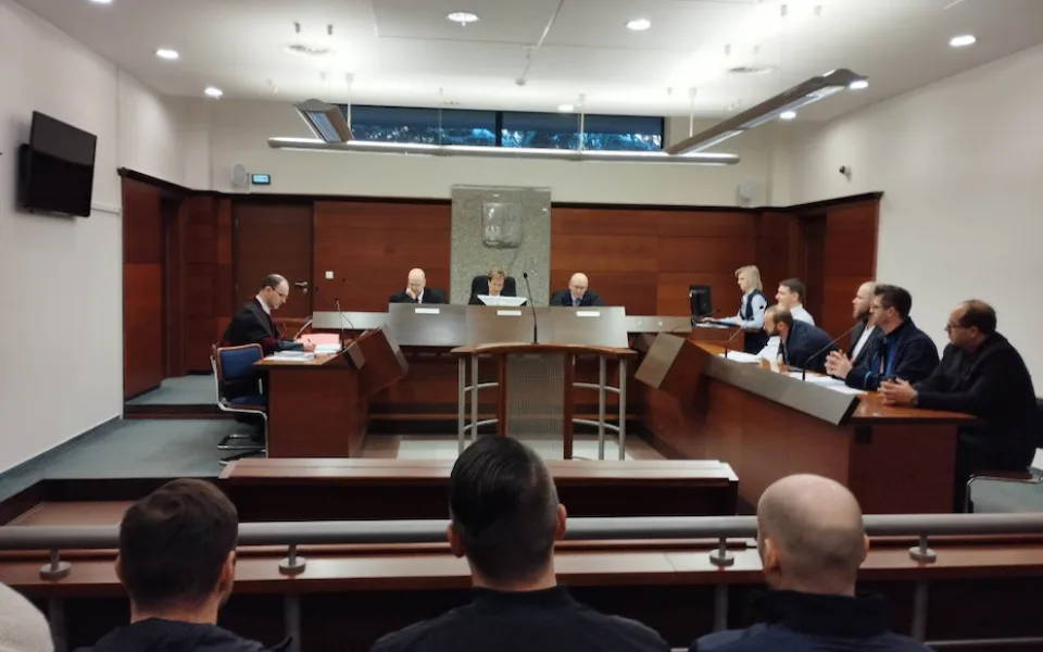 Soud v Jablonci osvobodil tři dozorce z Rýnovic obviněné z napadení vězně