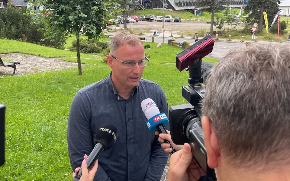 Už to mělo být dávno, řekl k odvolání ředitele KRNAP starosta Harrachova Vašíček