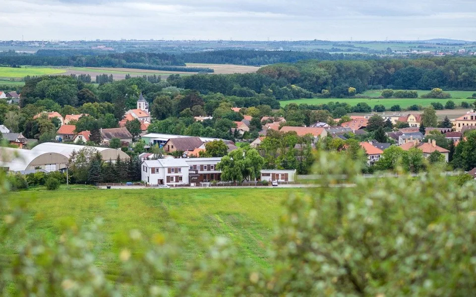 Samosprávy loni vykázaly přebytek 14 mld. Kč, investice dosáhly 208 mld. Kč