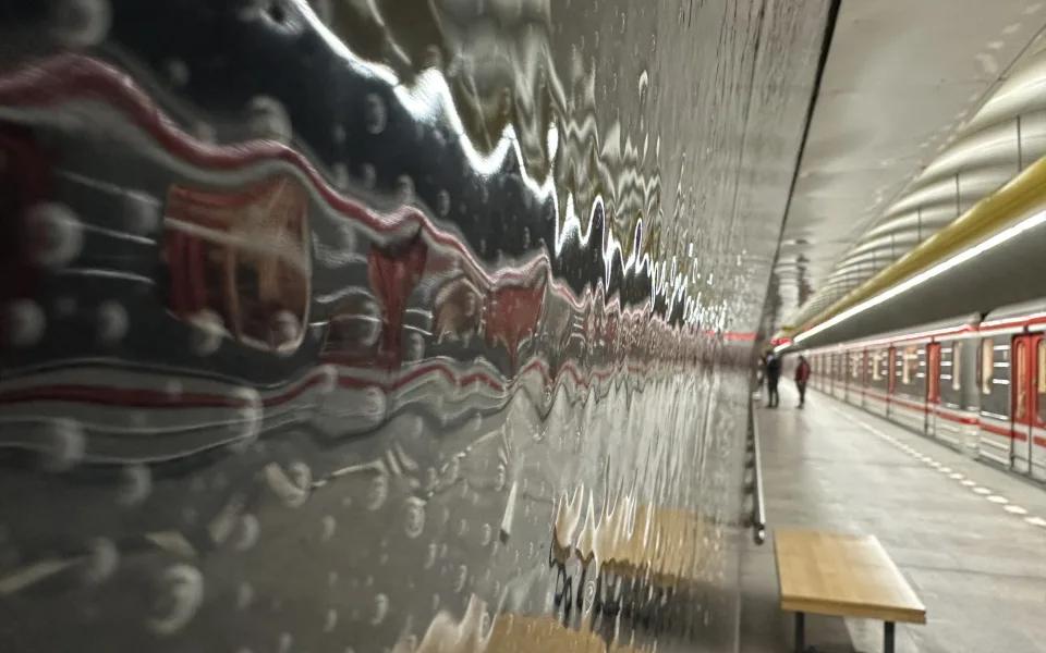 FOTO: Stanice Českomoravská prošla modernizací, přejmenovávat se nebude