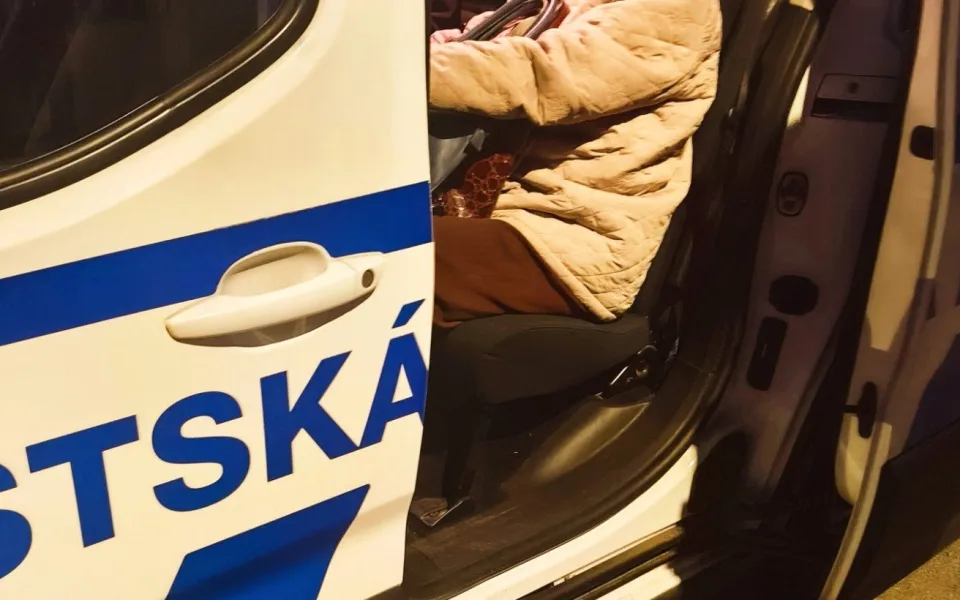 Bleskový zásah mimoňských strážníků. Hledali 86letou ženu s Alzheimerem