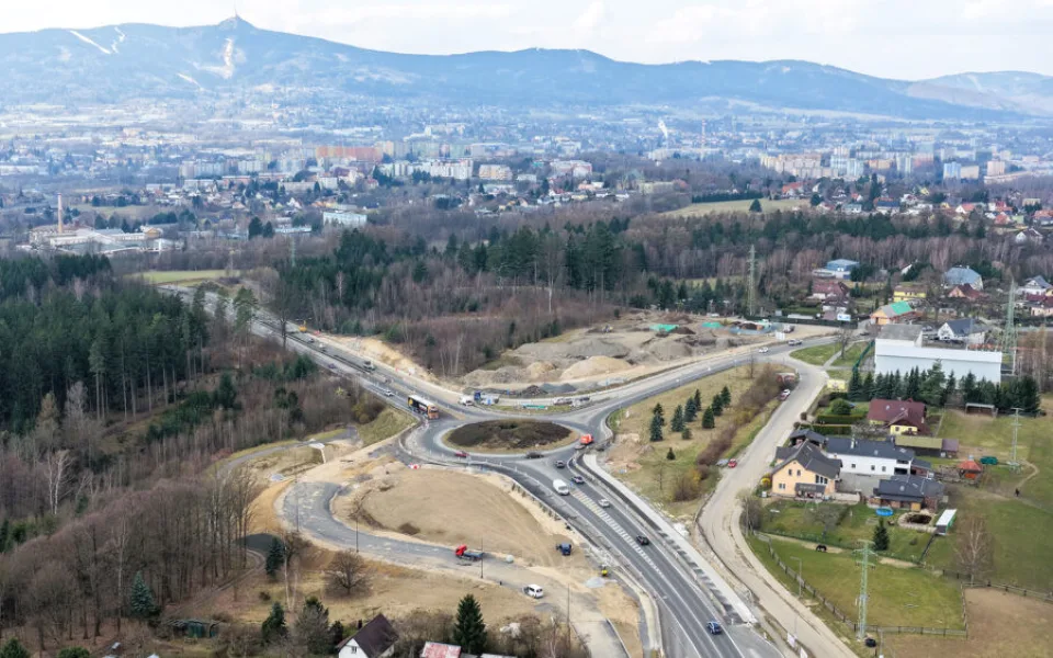 Stavba turbo-okružní křižovatky v Liberci na Kunratické přinese už od dubna dopravní omezení