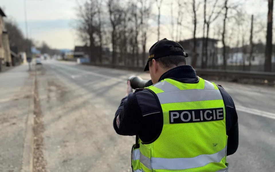 Policisté v Libereckém kraji se zaměřili na rychlost. Ze 150 řidičů ji překročilo 92