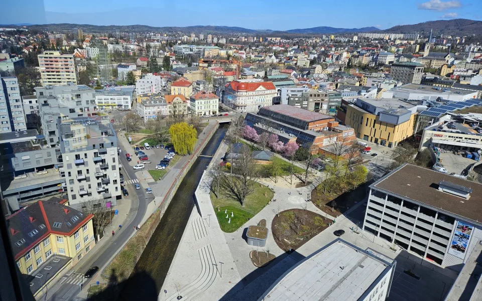Centrum Liberce jako na dlani z výšky 80 metrů – vyhlídka v sídle kraje je otevřená