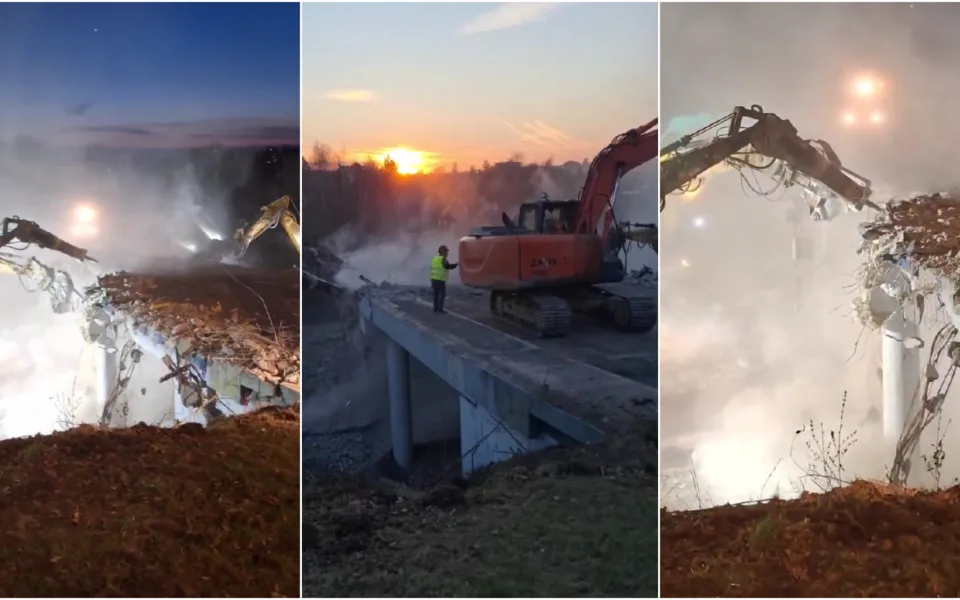 Dělníci zdemolovali most nad hlavním tahem z Liberce na Prahu, tuny suti zrecyklují