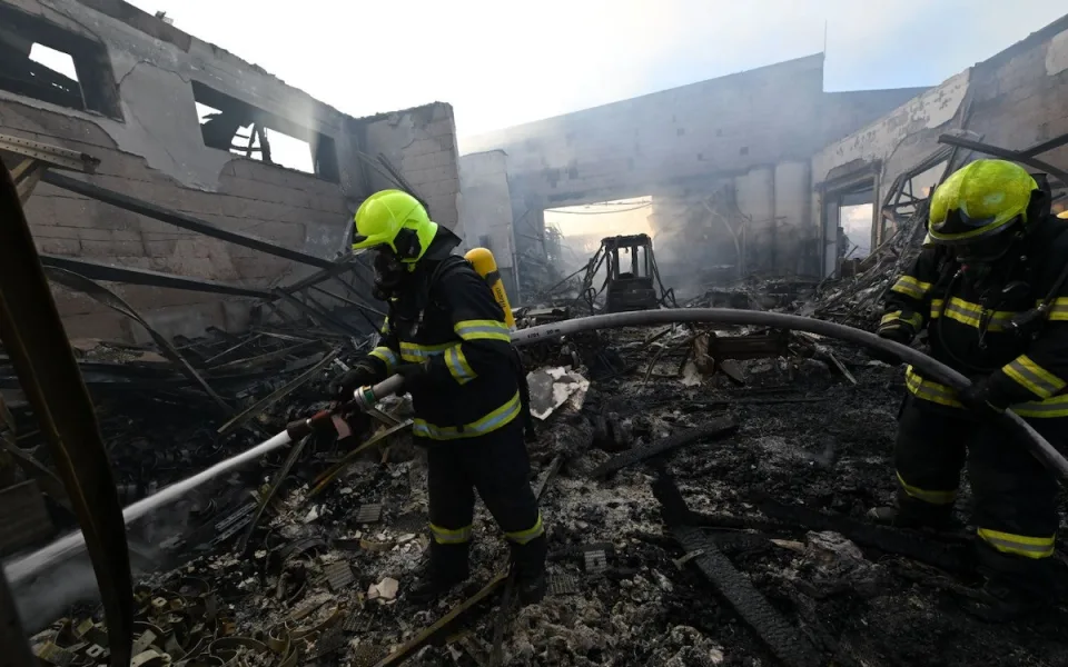 Walraven výrobu z vyhořelého areálu na Semilsku přesune do okolních závodů