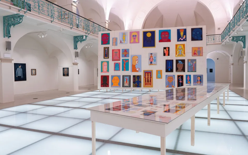 Pro každého něco. Galerie Lázně láká na tři nové výstavy, hlavní roli hraje slavný umělecký pár