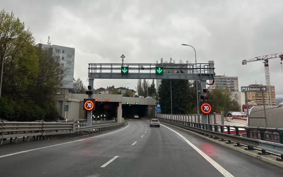 Pravidelná údržba tunelu omezí o víkendu dopravu na průtahu Libercem