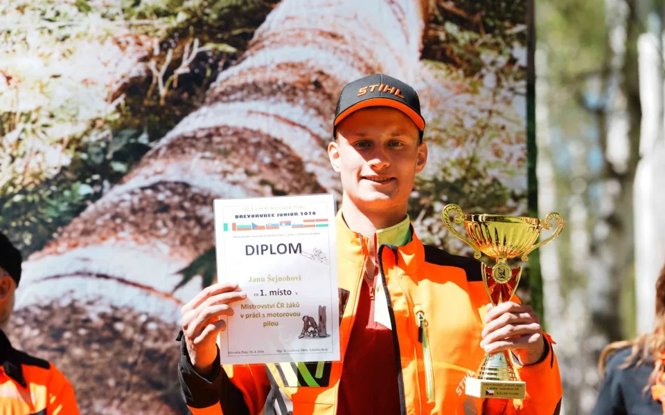 Nejlepším juniorským dřevorubcem republiky je Jan Šejnoha z Frýdlantu. Znovu po roce