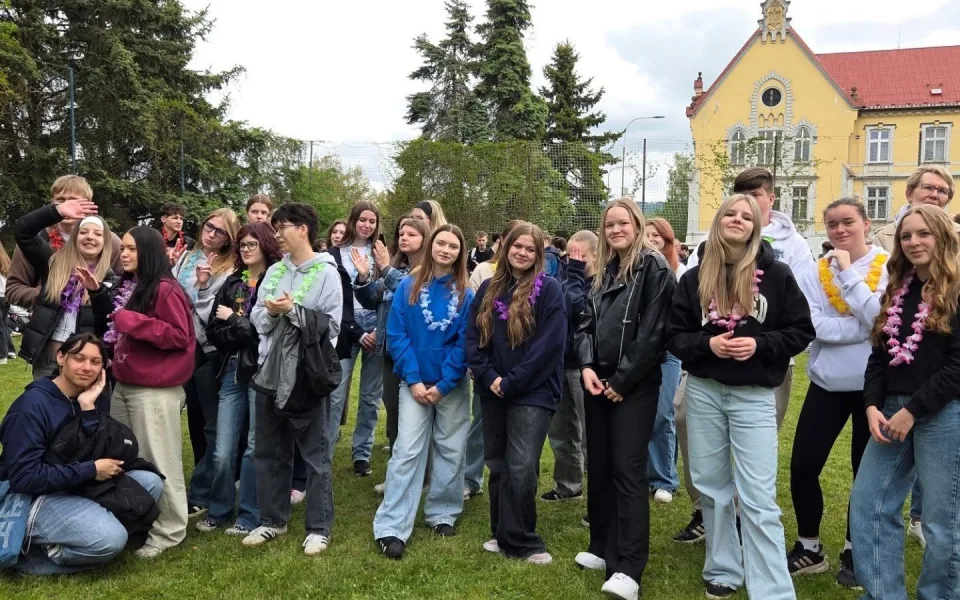 Majáles si celý zorganizovali sami studenti. Do areálu v Zeyerovce dorazilo 1300 lidí