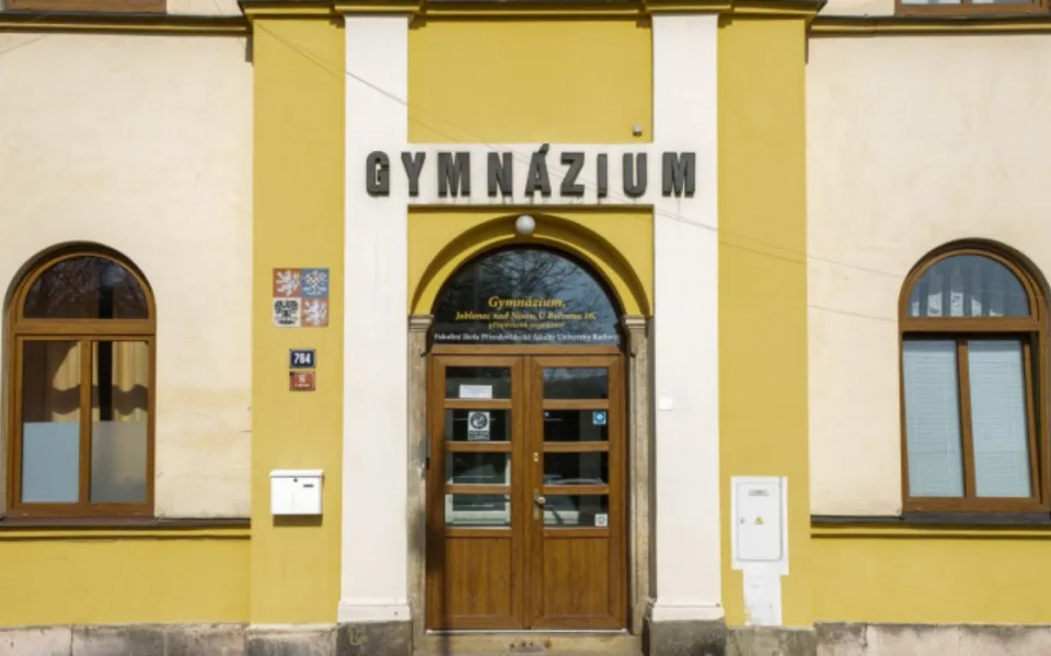 Liberecký kraj chce podle hejtmana Půty vyřešit krizi na jabloneckém gymnáziu
