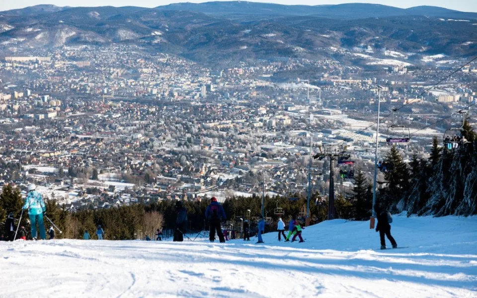 TMR uplatnila opci na Ještěd, skiareál bude provozovat dalších deset let