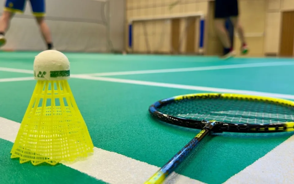 Sportoviště v Jablonci mění tvář. Nový badminton i beachvolejbal