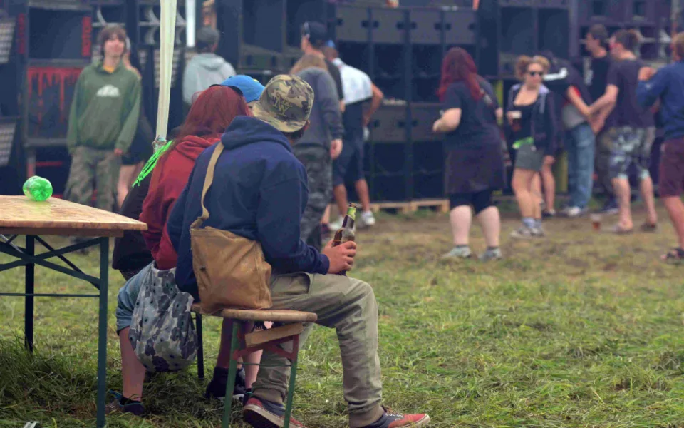 Pořádání technoparty v Hodkovicích nad Mohelkou omezí nová vyhláška města
