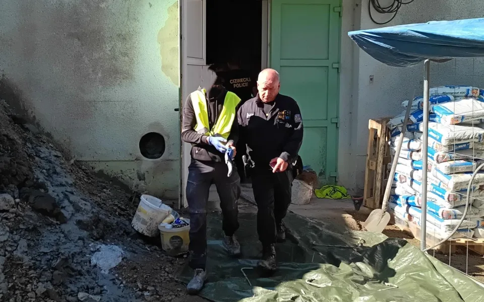 Policejní kontroly na stavbách. Sedm cizinců v Libereckém kraji pracovalo nelegálně