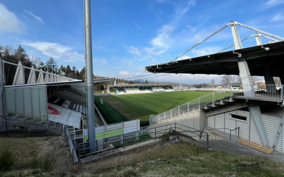 Sponzor bez licence. FK Jablonec propaguje směnárny vyšetřované kvůli podvodům
