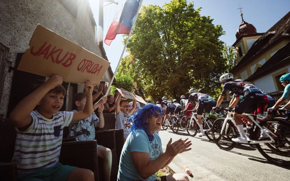 Elitní cyklisté míří do Liberce. Dvakrát zdolají Výpřež, cíl pod vrcholem Ještědu
