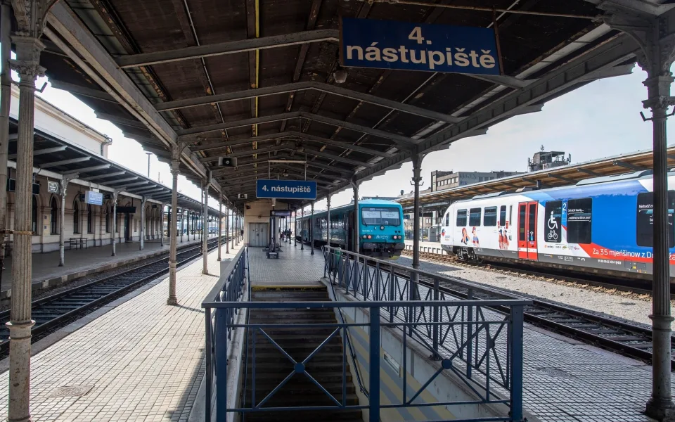Stát mění plány na železnici. Liberecký kraj žádá záruky pro klíčové tratě